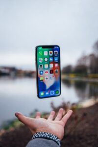 Det mobile bredbånd indhenter det almindelige internet